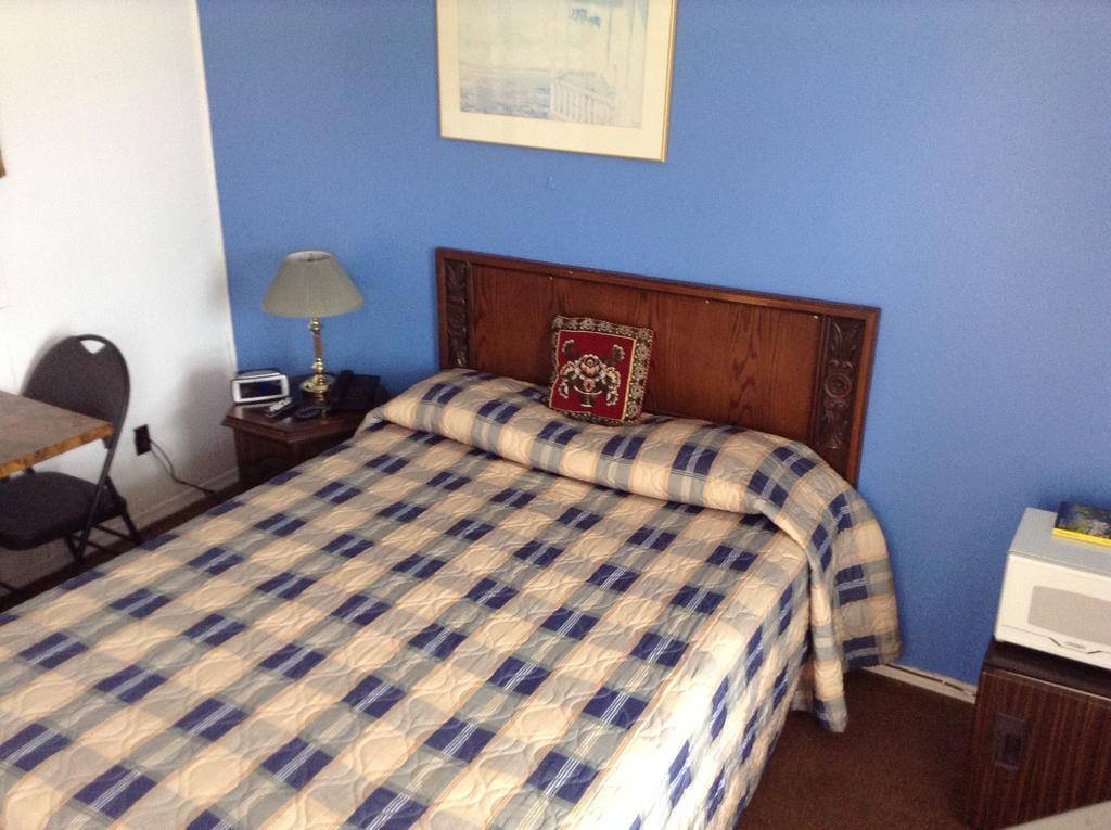 Penny'S Motel Thornbury Bagian luar foto
